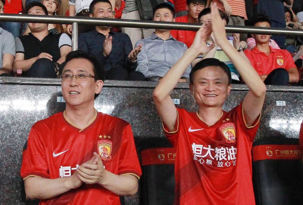 迪马济奥称，很长一段时间以来，国米都坚持想引进这名加拿大球员，他们与布鲁日和球员本人进行了持续接触。